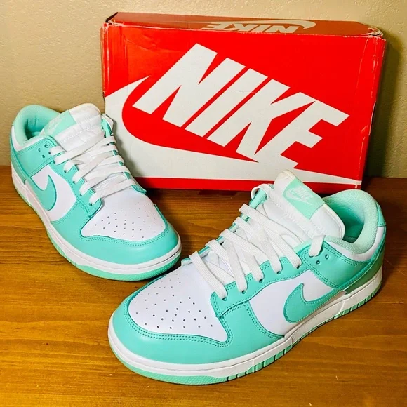 EUC RARE Women’s Nike Low Dunk Green Glow/White Sneakers - HTF - Picture 6 of 17